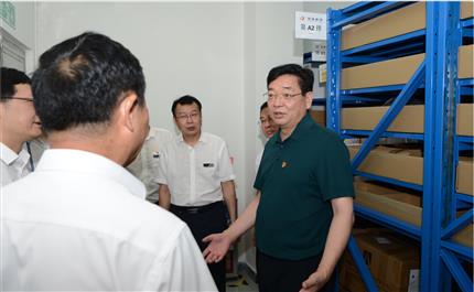 河南航投黨委書記、董事長張明超 深入中原龍浩開展“不忘初心、牢記使命”主題教育調研